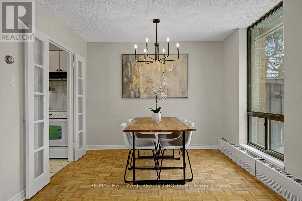 105 - 505 St Laurent Boulevard