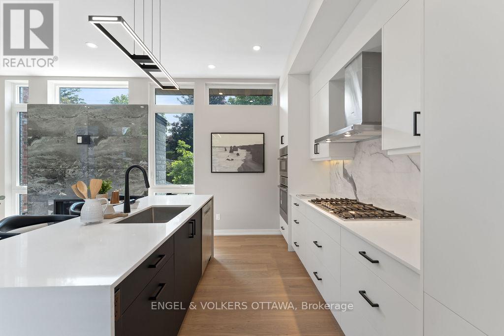 261 Dovercourt Avenue