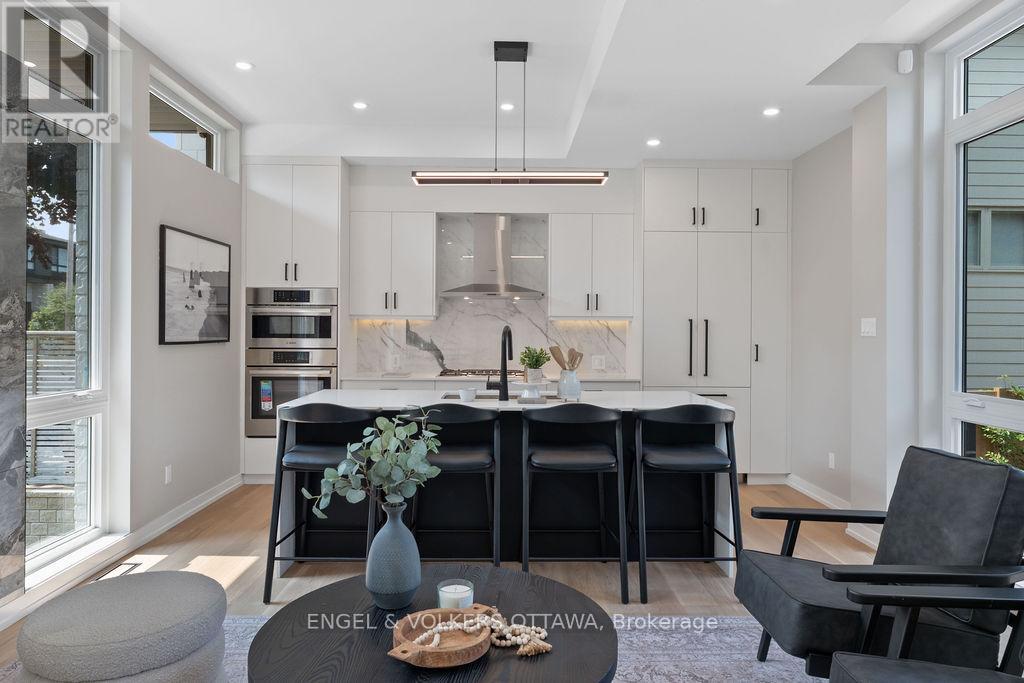 261 Dovercourt Avenue