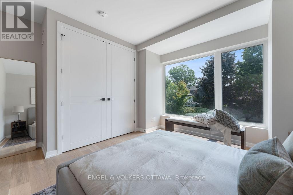 261 Dovercourt Avenue