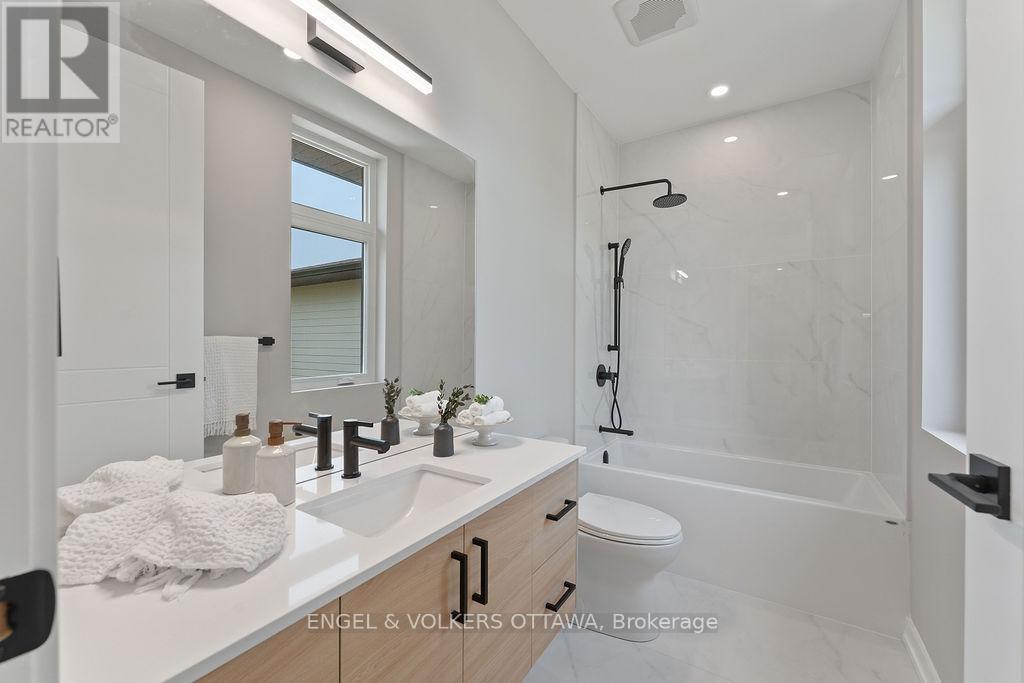 261 Dovercourt Avenue