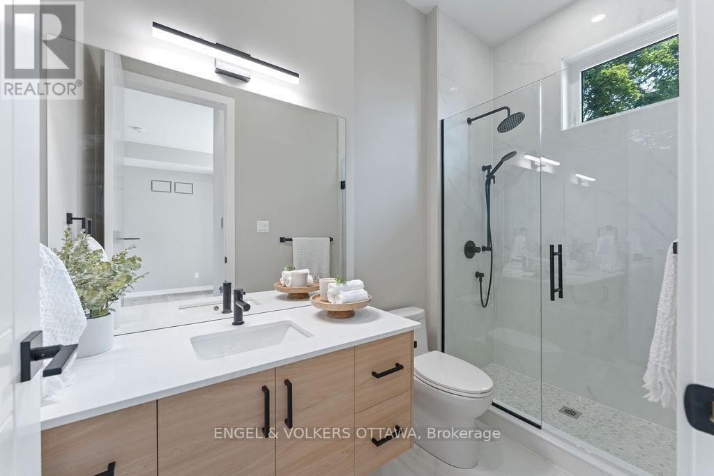 261 Dovercourt Avenue