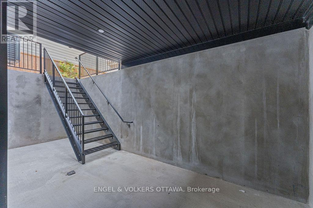 261 Dovercourt Avenue