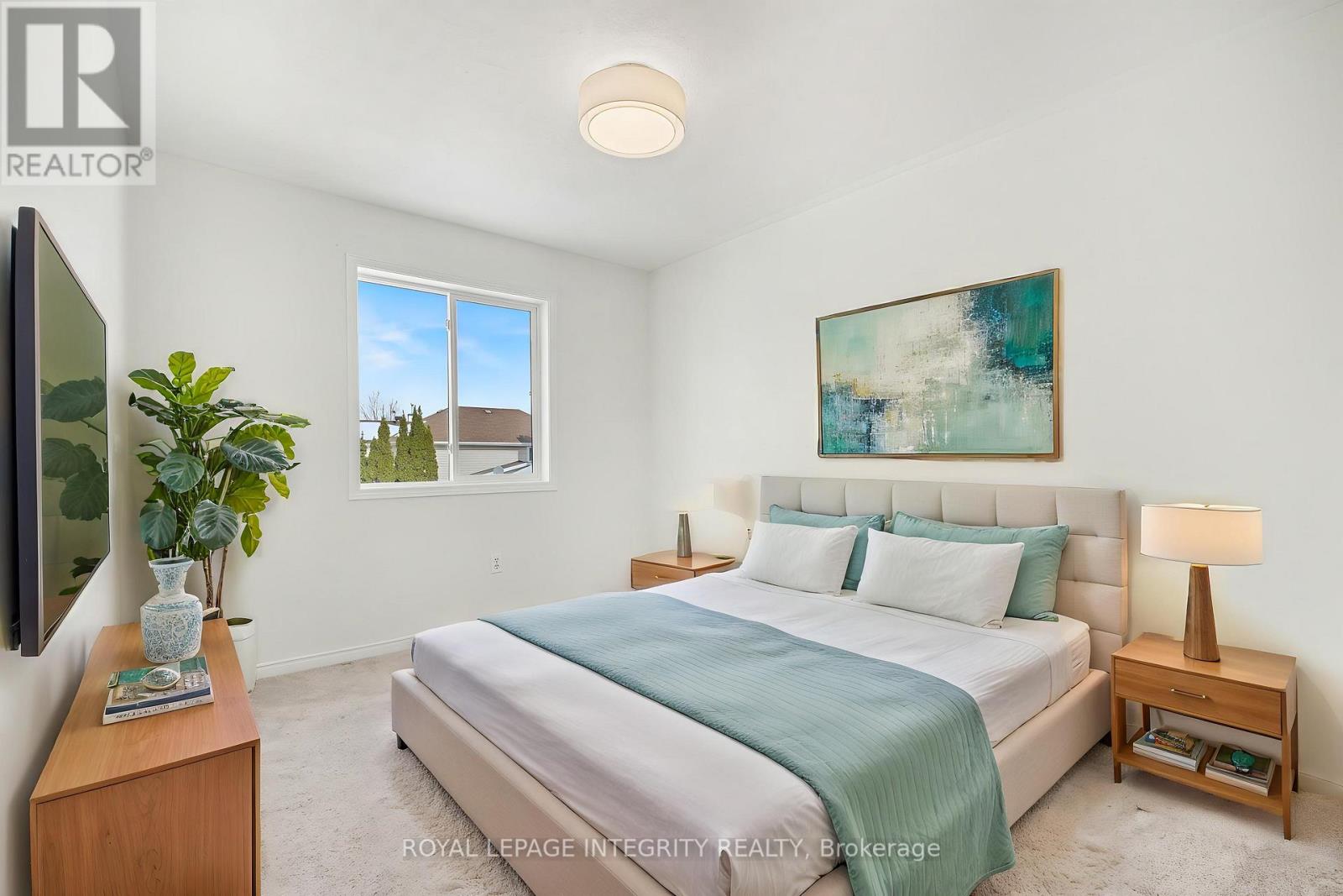 77 Daventry Crescent