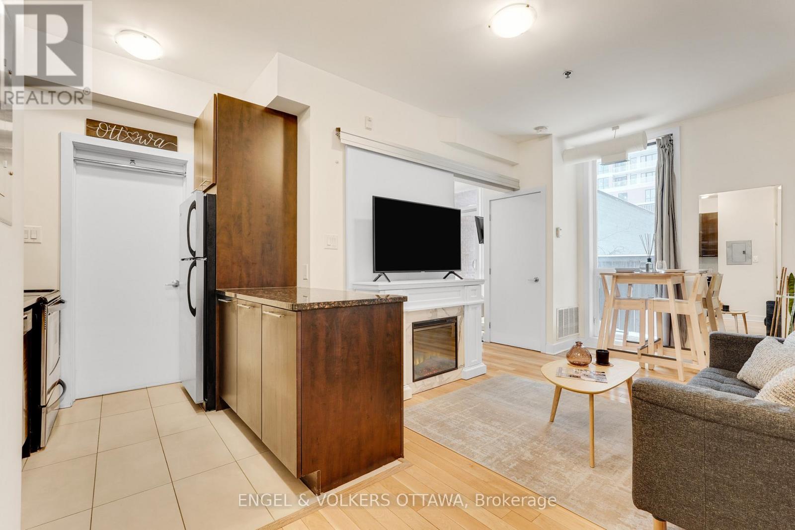 104 - 360 Cumberland Street