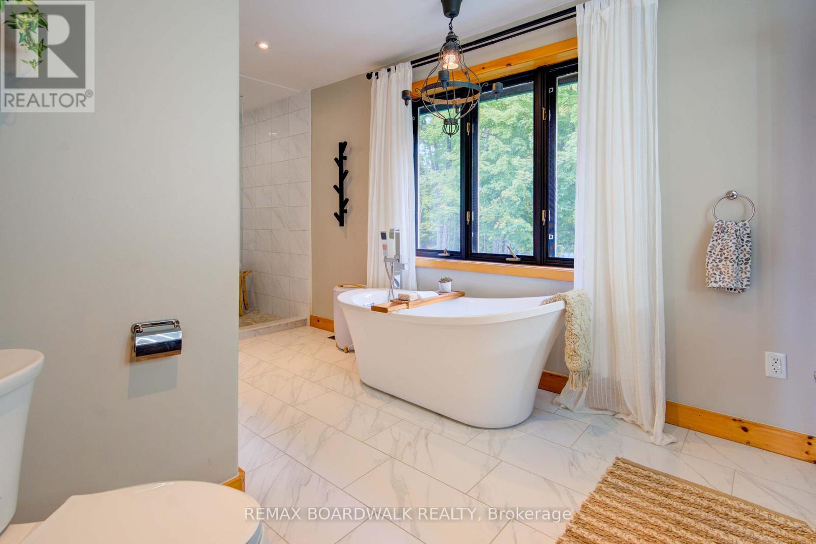 122 Red Rock Bay Road