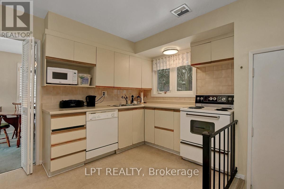 1771 Mcmaster Avenue