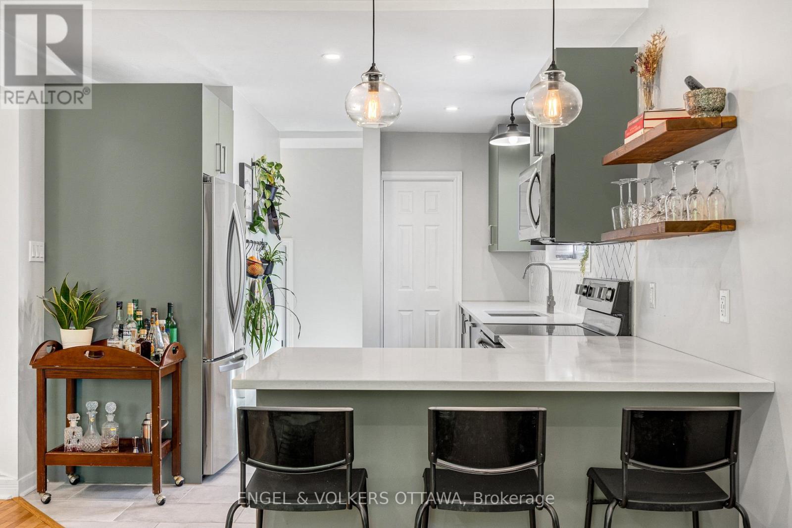 1270 Cheverton Avenue