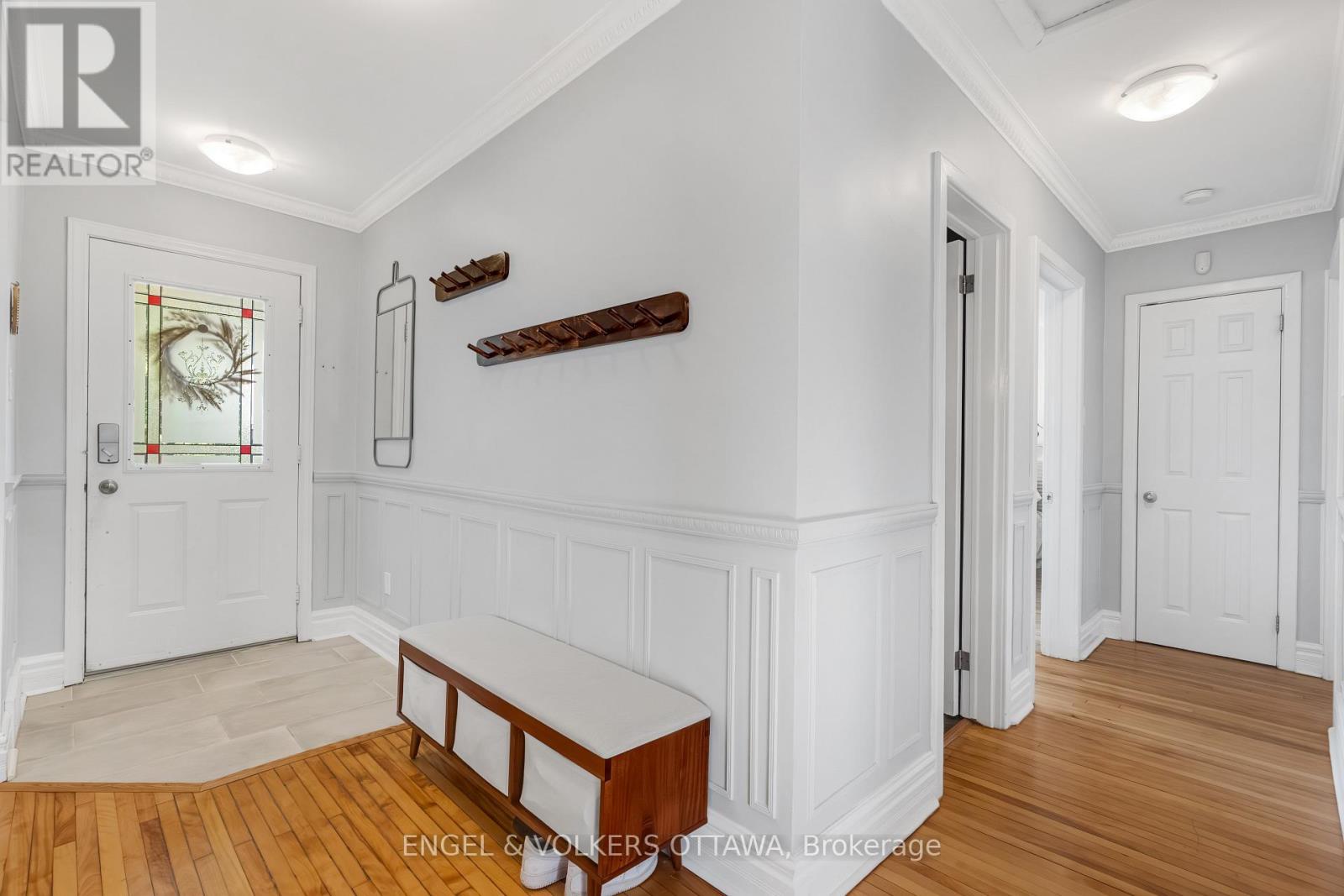 1270 Cheverton Avenue