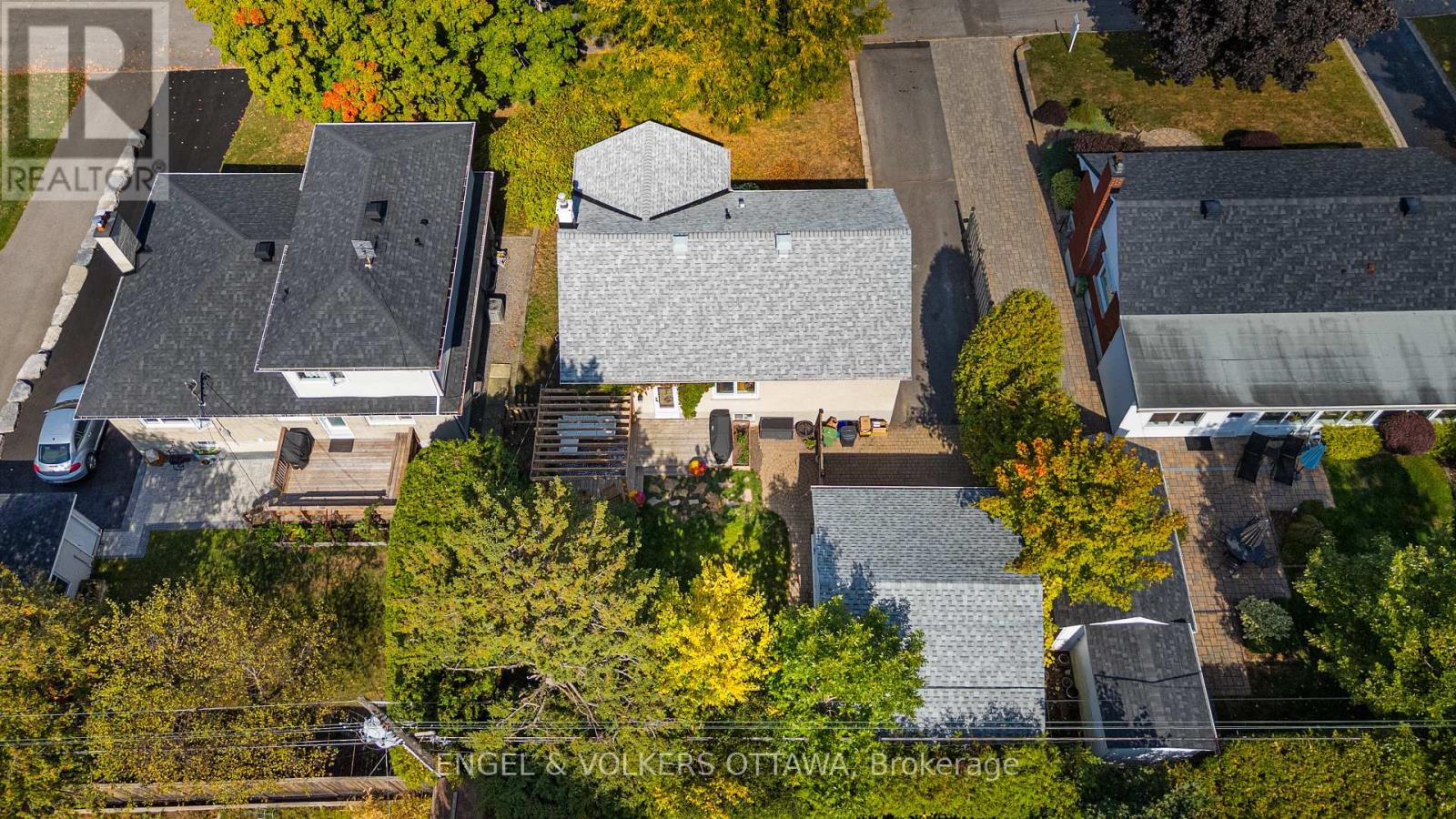 1270 Cheverton Avenue