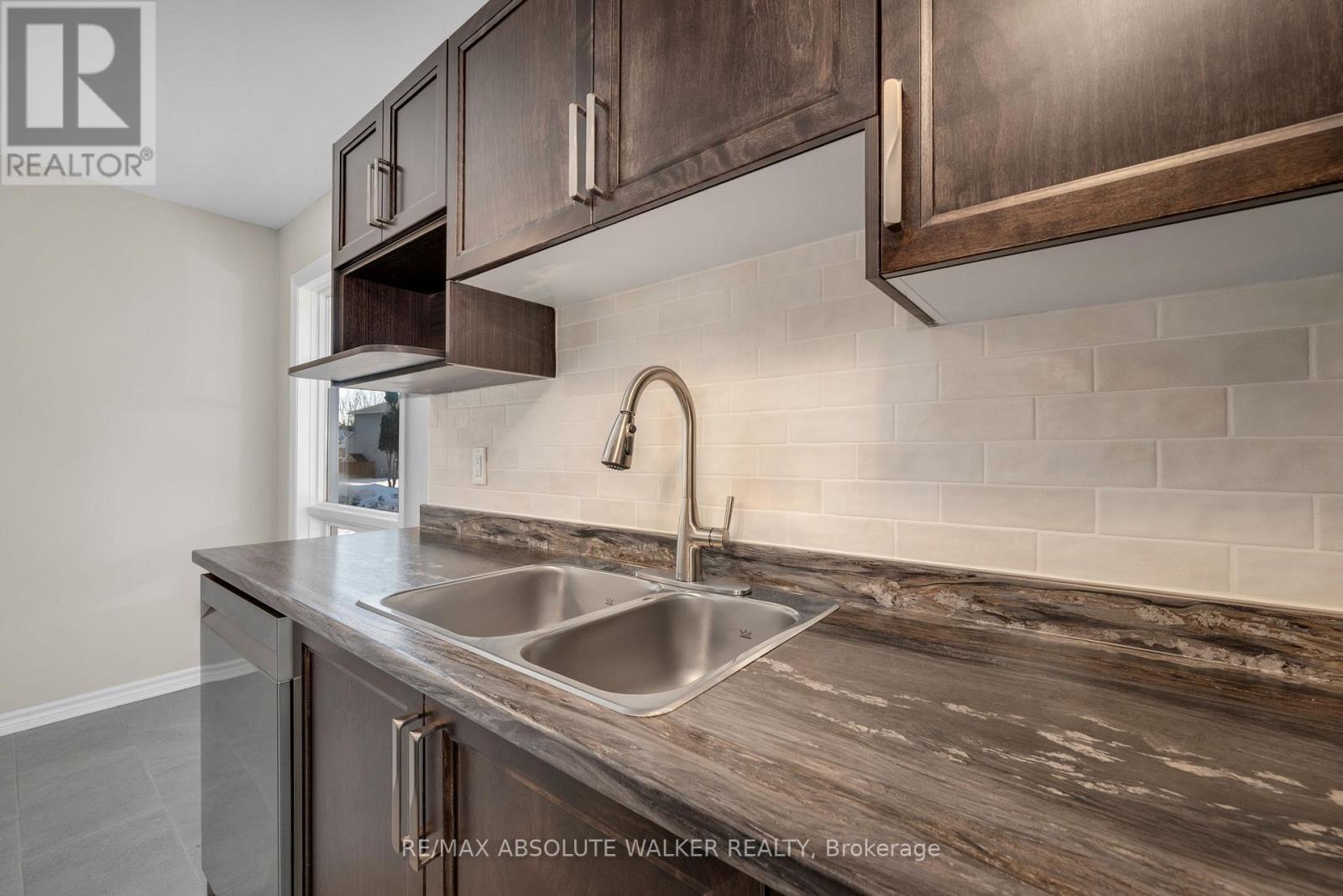 1538 Briarfield Crescent