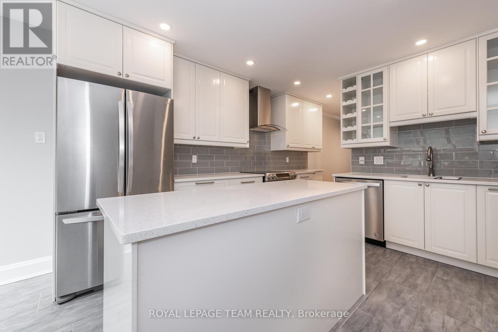 C - 595 Besserer Street