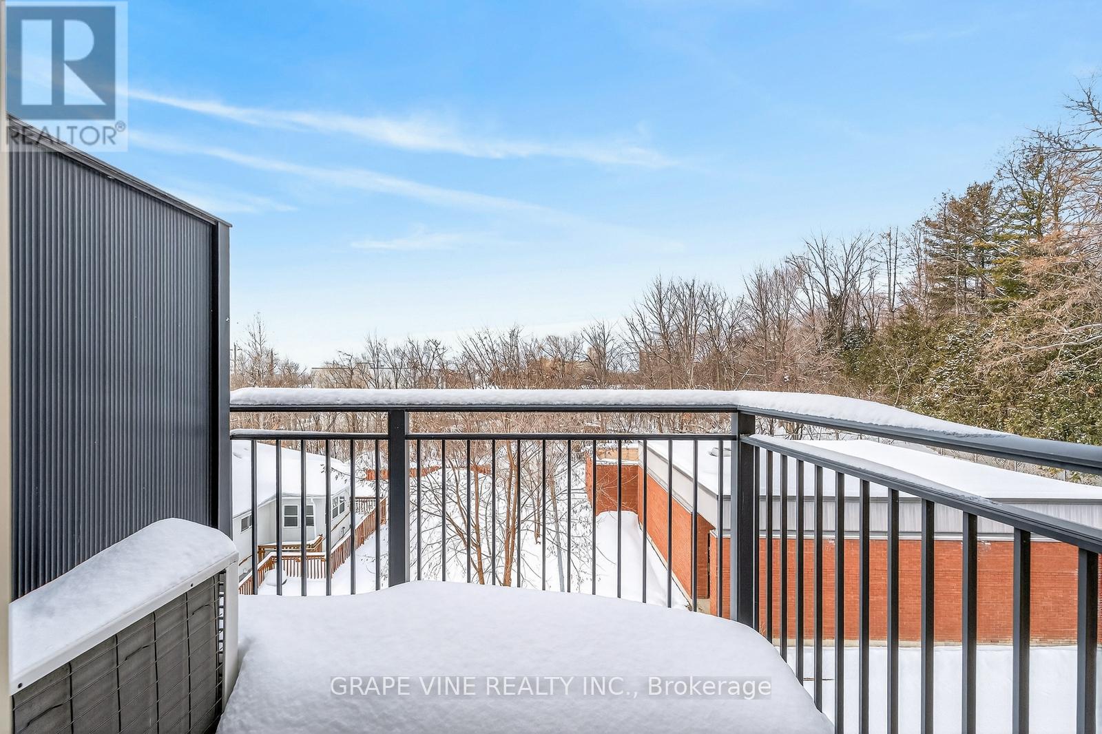 4 - 795 Montreal Road