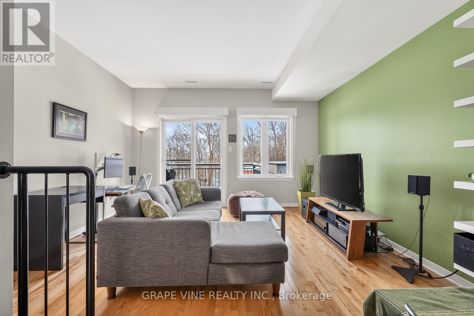 4 - 795 Montreal Road