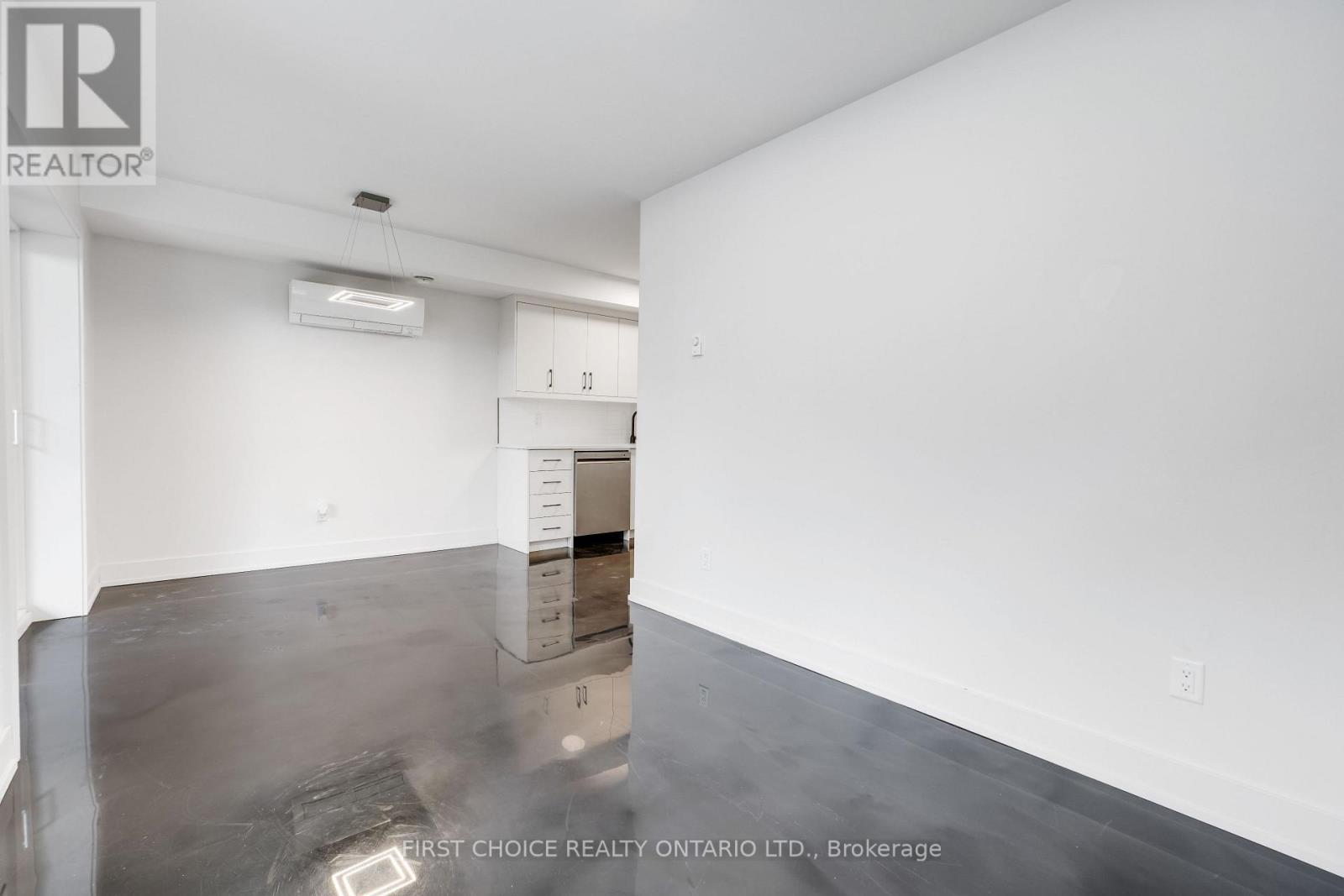 269 Queen Mary Street