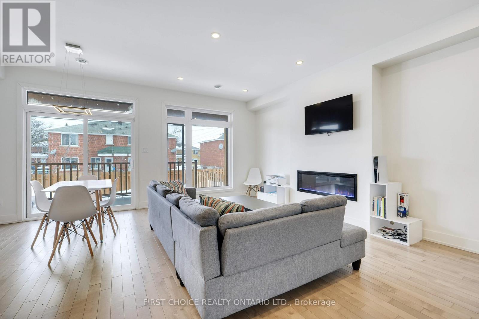 271 Queen Mary Street