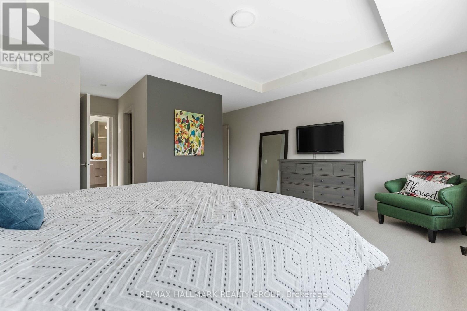 254 Sunnyridge Crescent