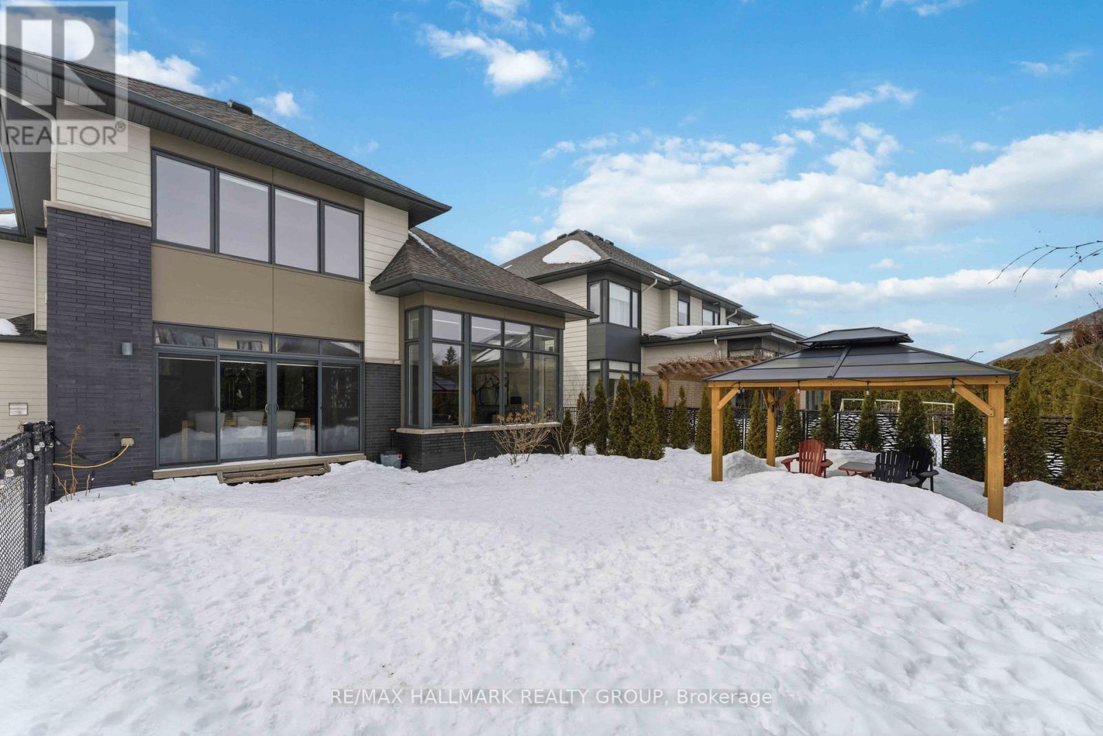 254 Sunnyridge Crescent