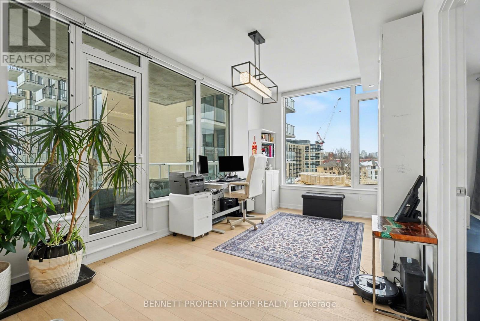 510 - 570 De Mazenod Avenue