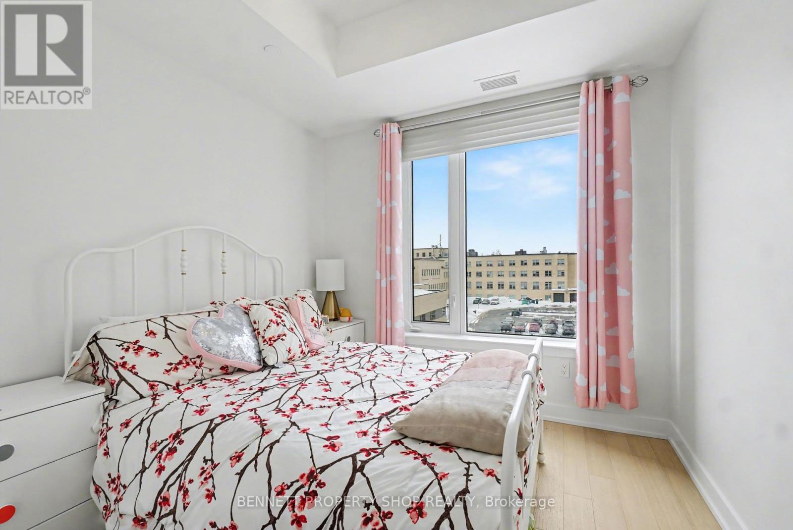 510 - 570 De Mazenod Avenue