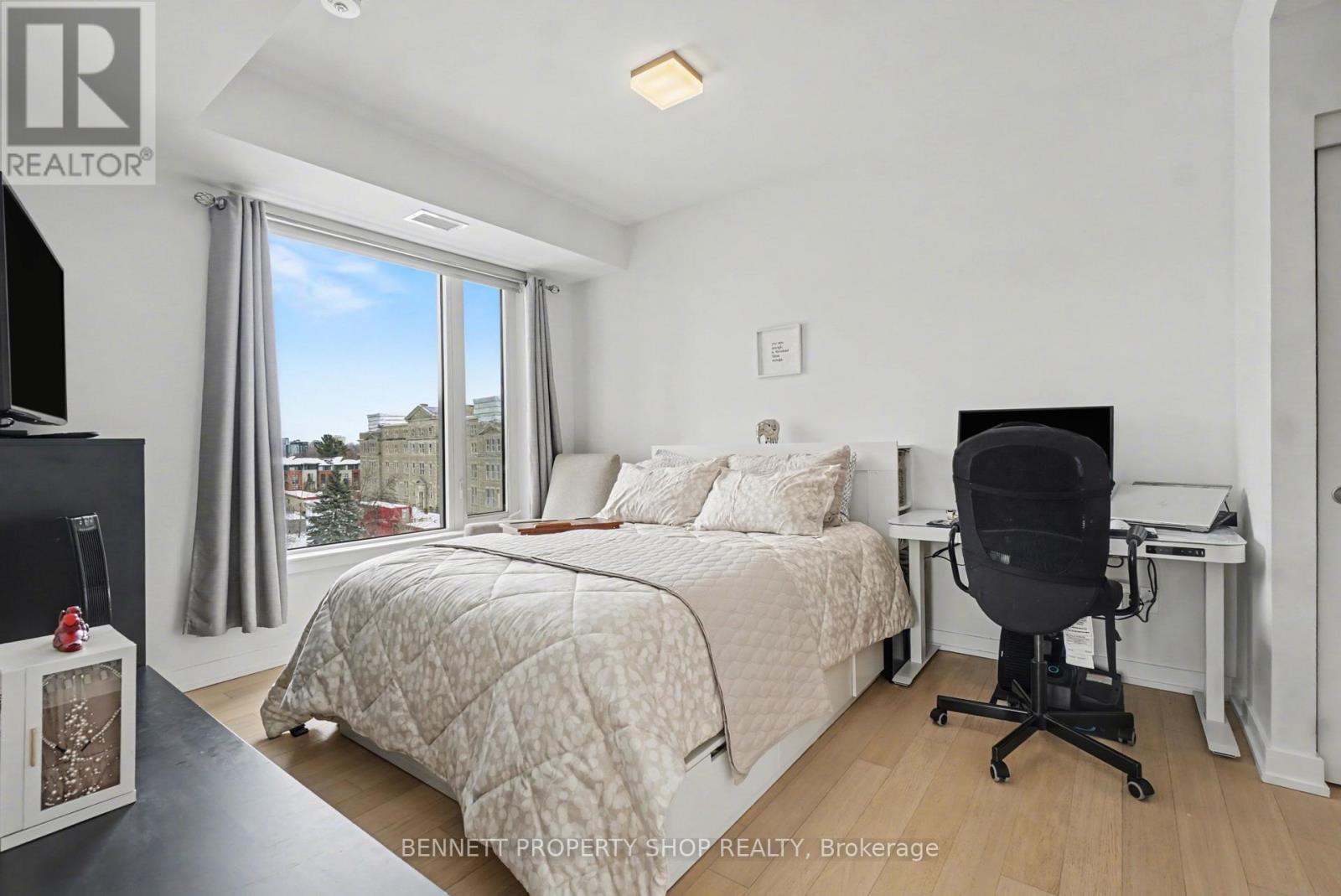 510 - 570 De Mazenod Avenue