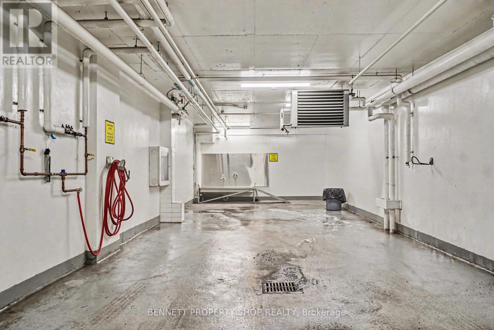 510 - 570 De Mazenod Avenue