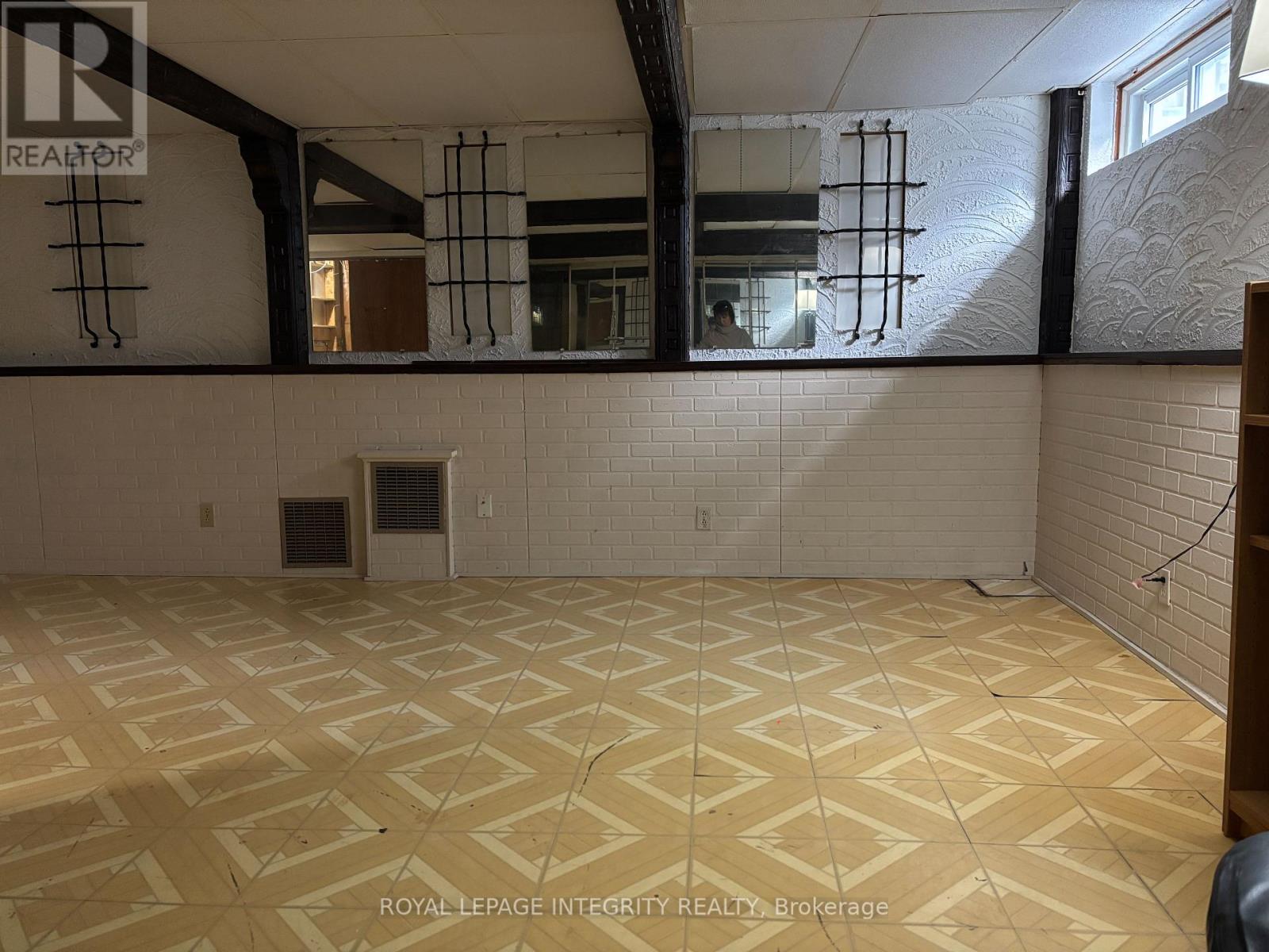 36 - 1867 Simard Drive