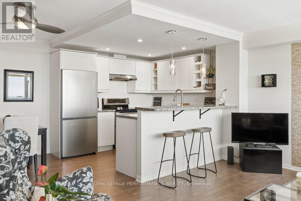 1608 - 500 Laurier Avenue W