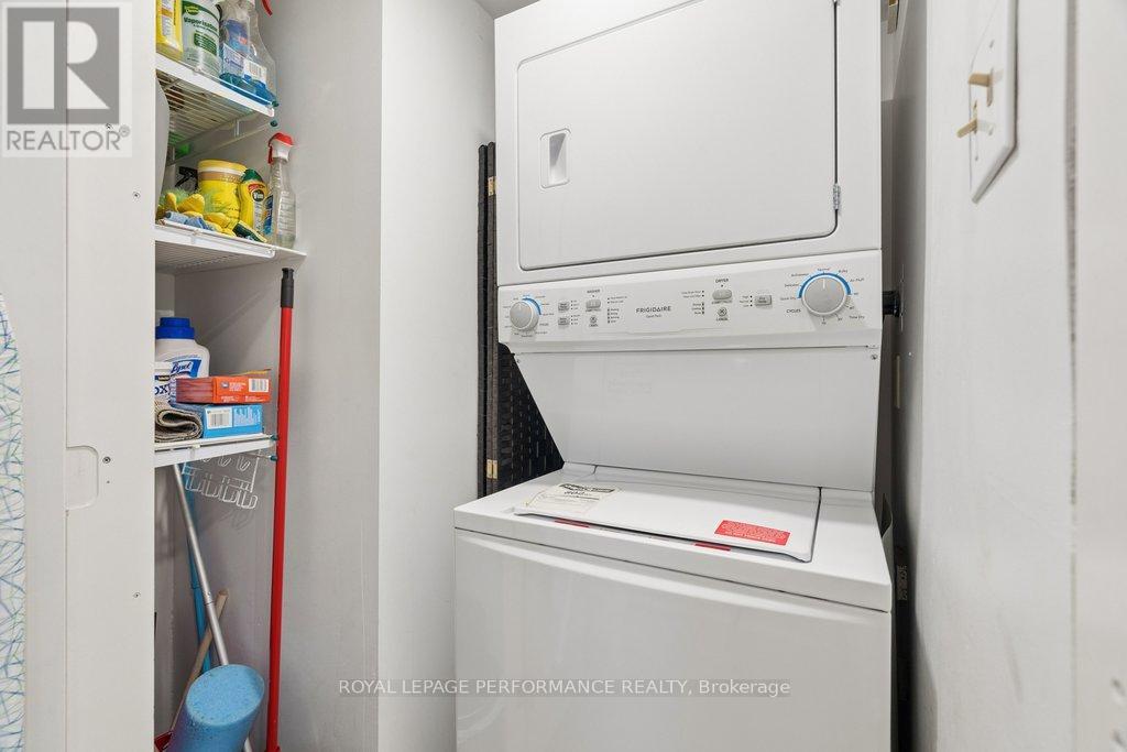 1608 - 500 Laurier Avenue W