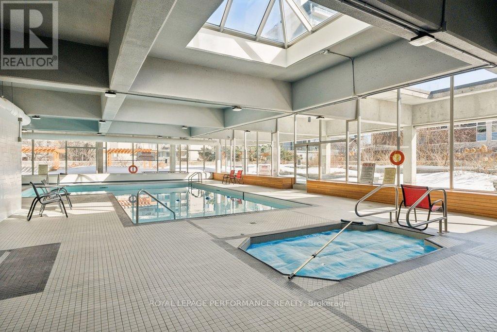 1608 - 500 Laurier Avenue W