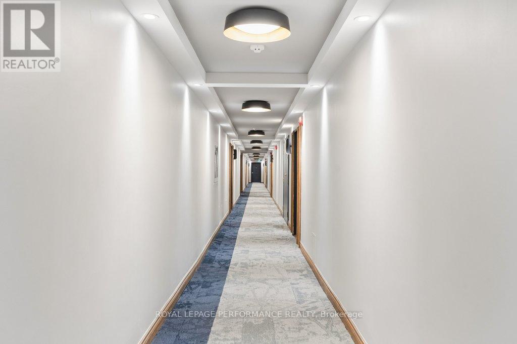 1608 - 500 Laurier Avenue W