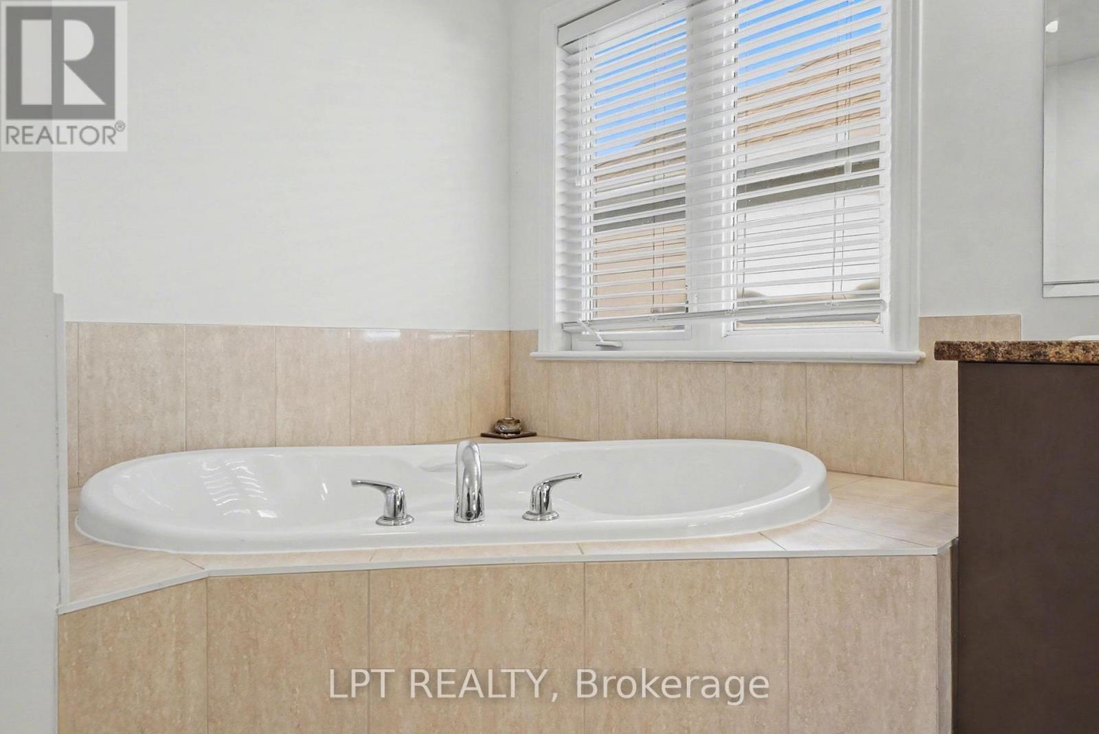 269 Gracewood Crescent