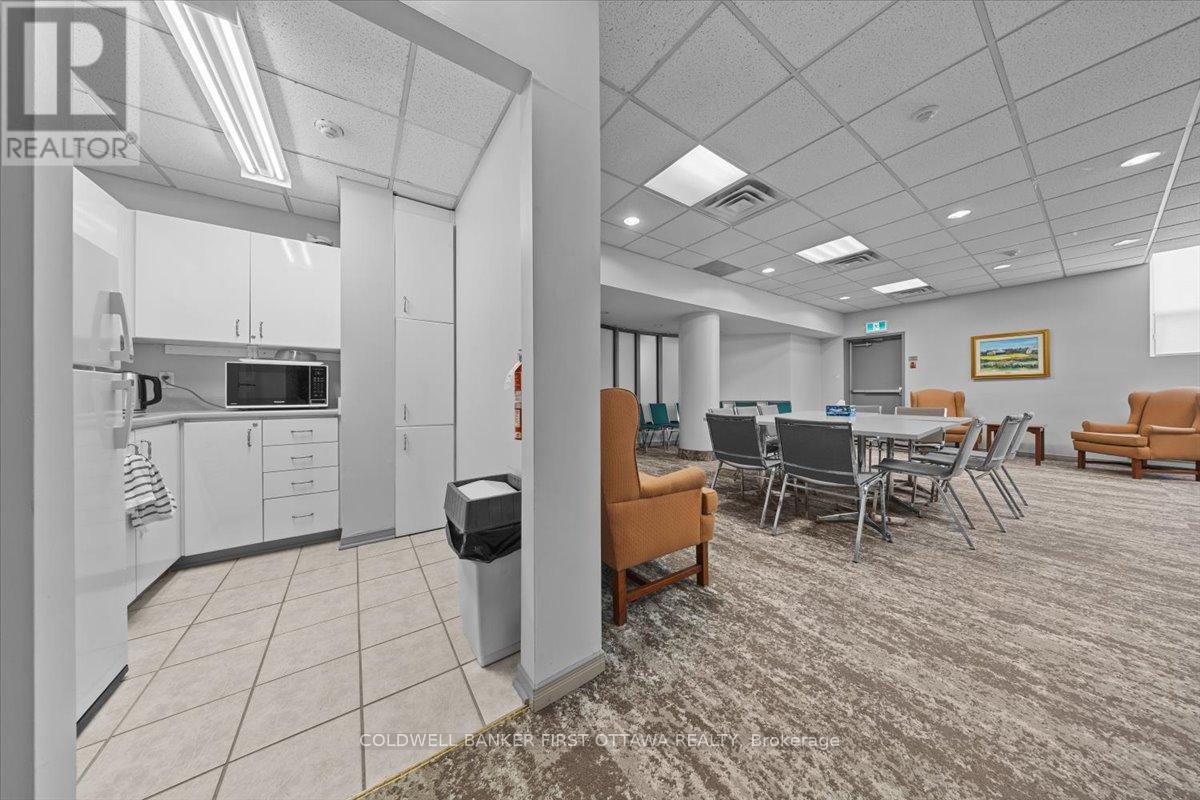 1403 - 215 Parkdale Avenue