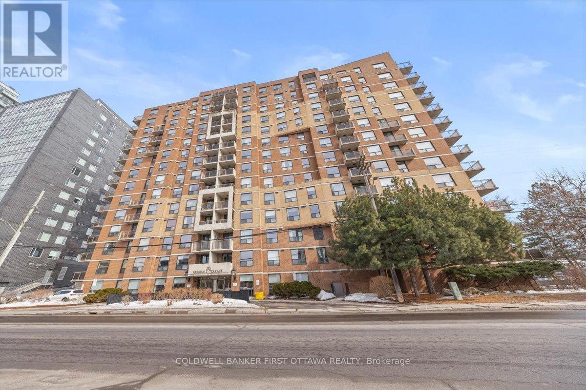 1403 - 215 Parkdale Avenue