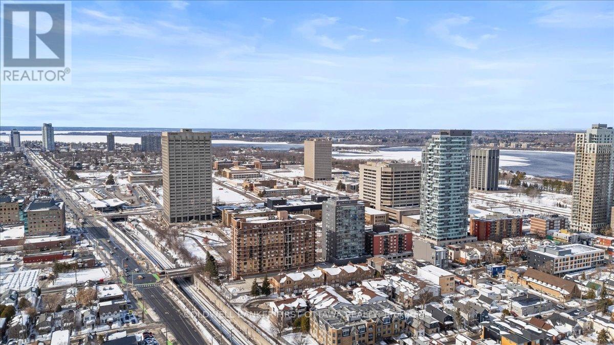 1403 - 215 Parkdale Avenue