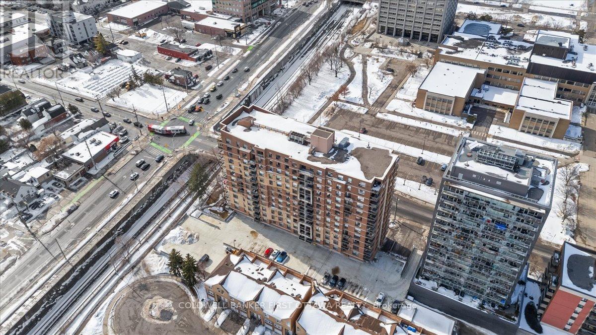 1403 - 215 Parkdale Avenue