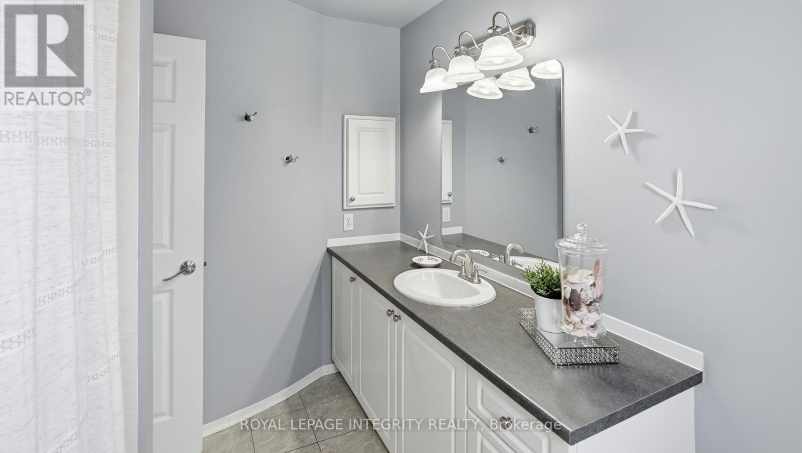 20 Farmfield Crescent