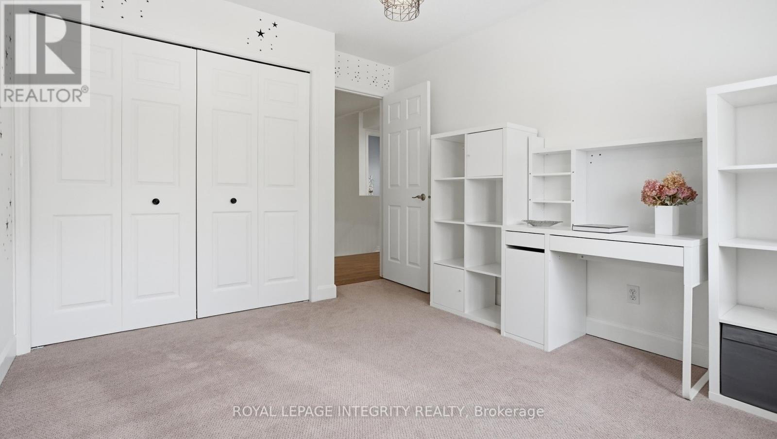 20 Farmfield Crescent