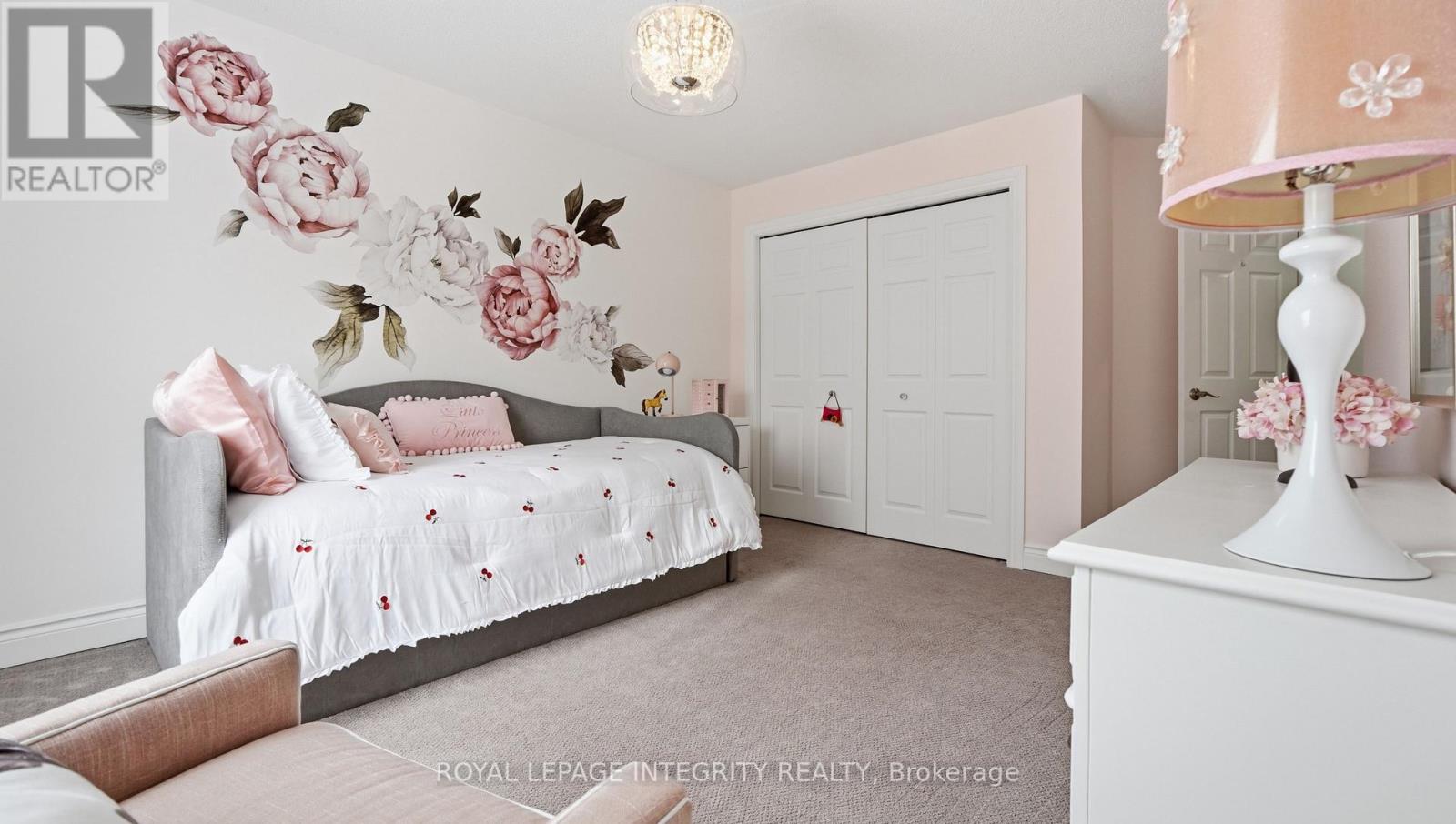 20 Farmfield Crescent