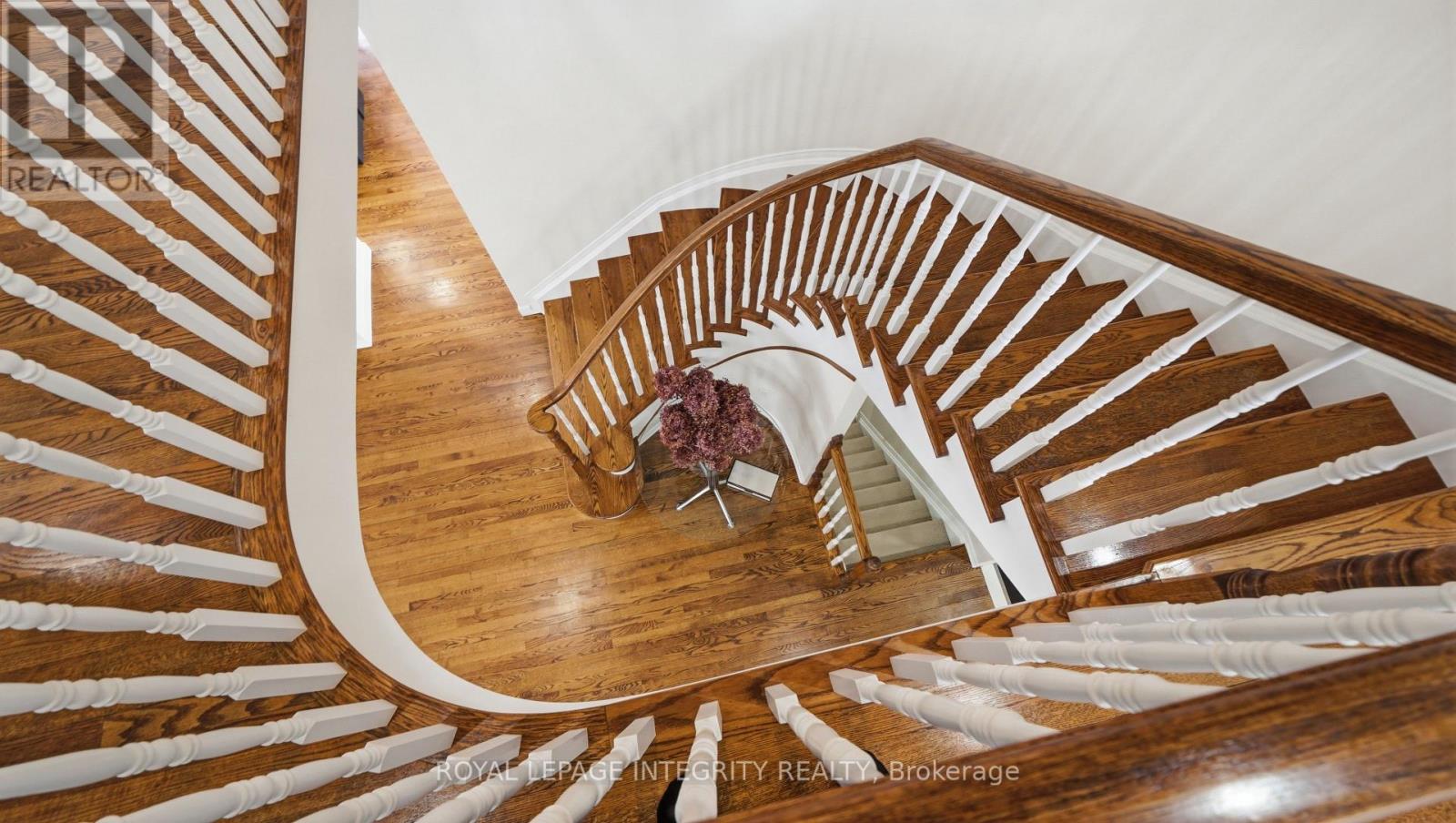 20 Farmfield Crescent