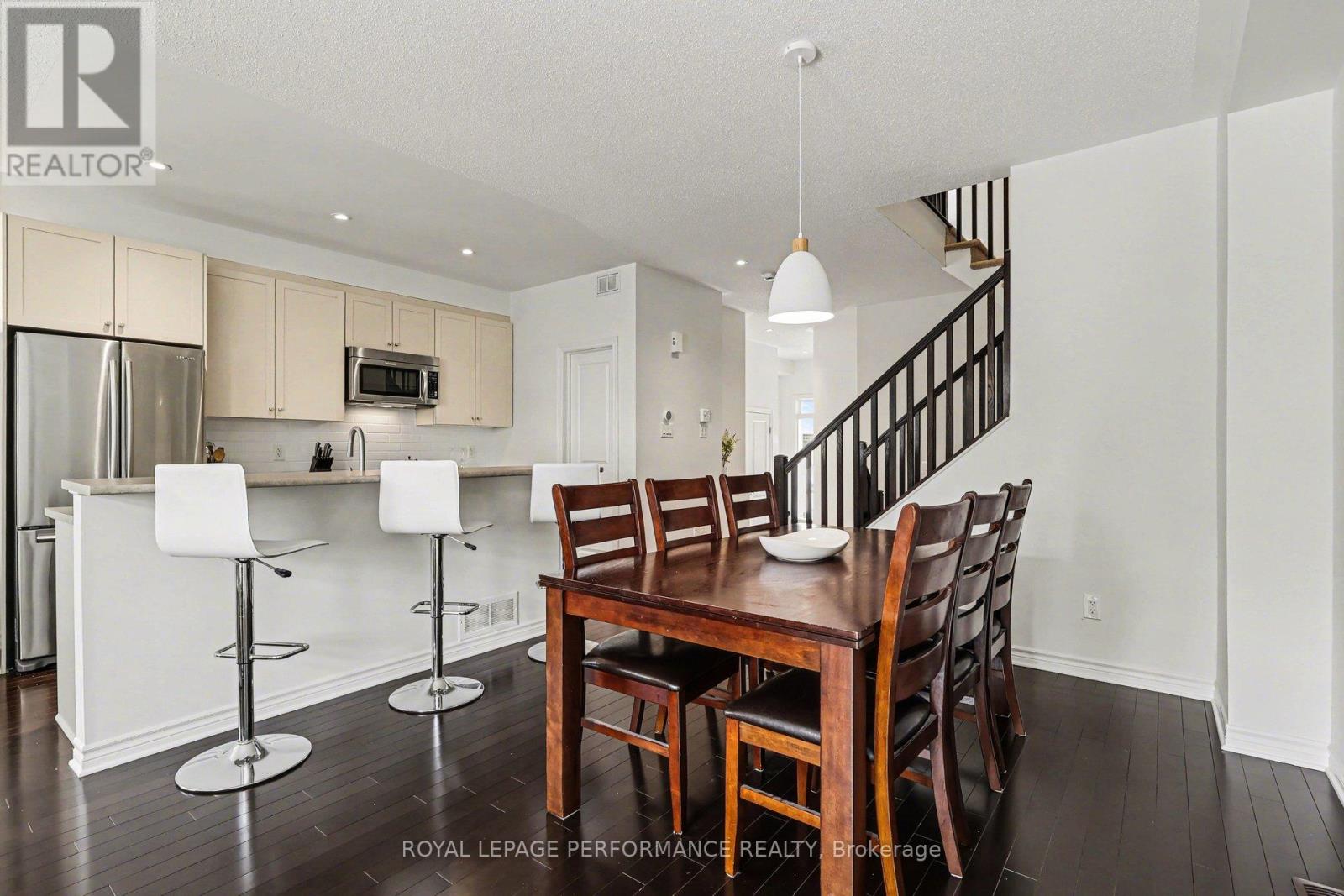 810 White Alder Avenue