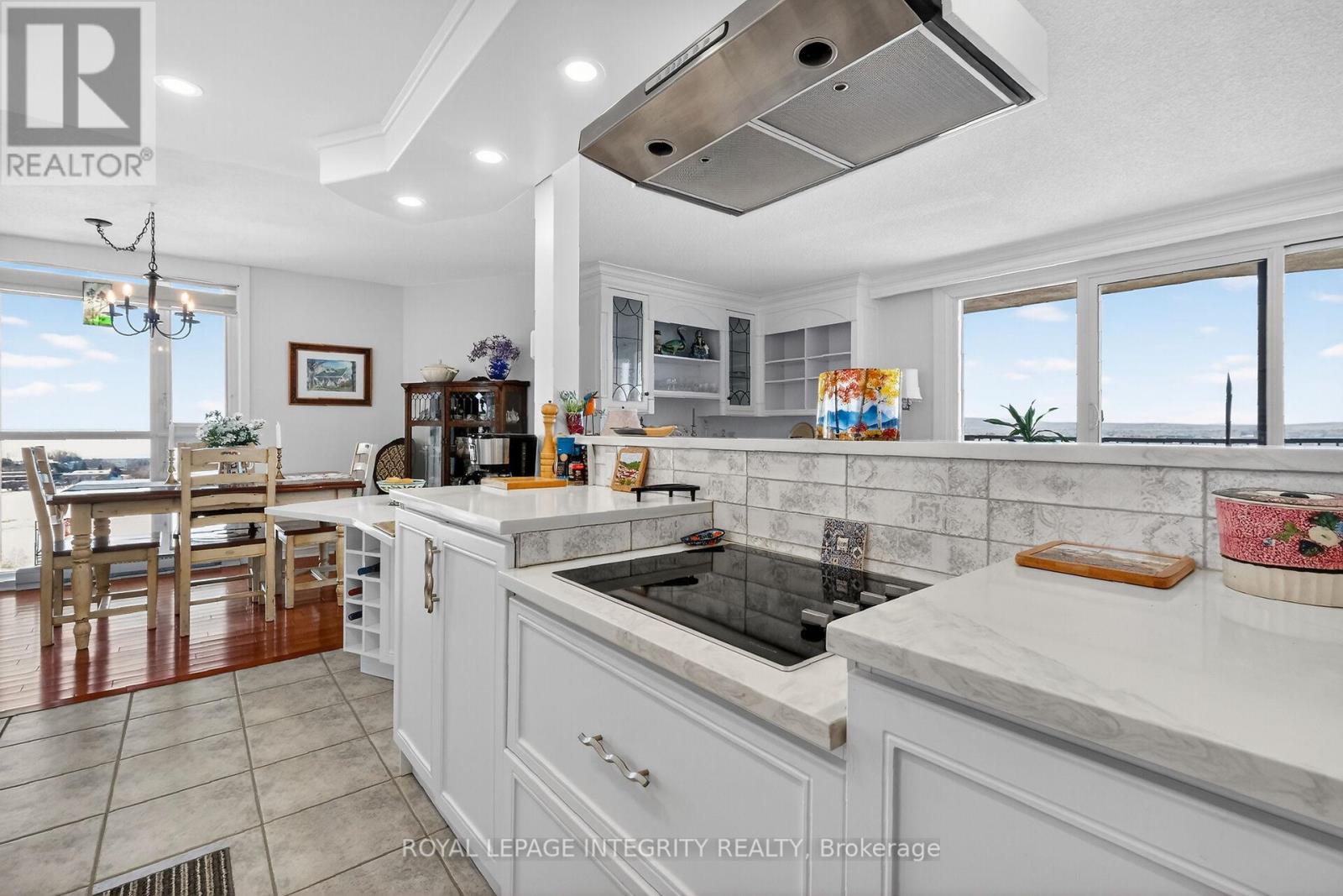 2608 - 1025 Richmond Road