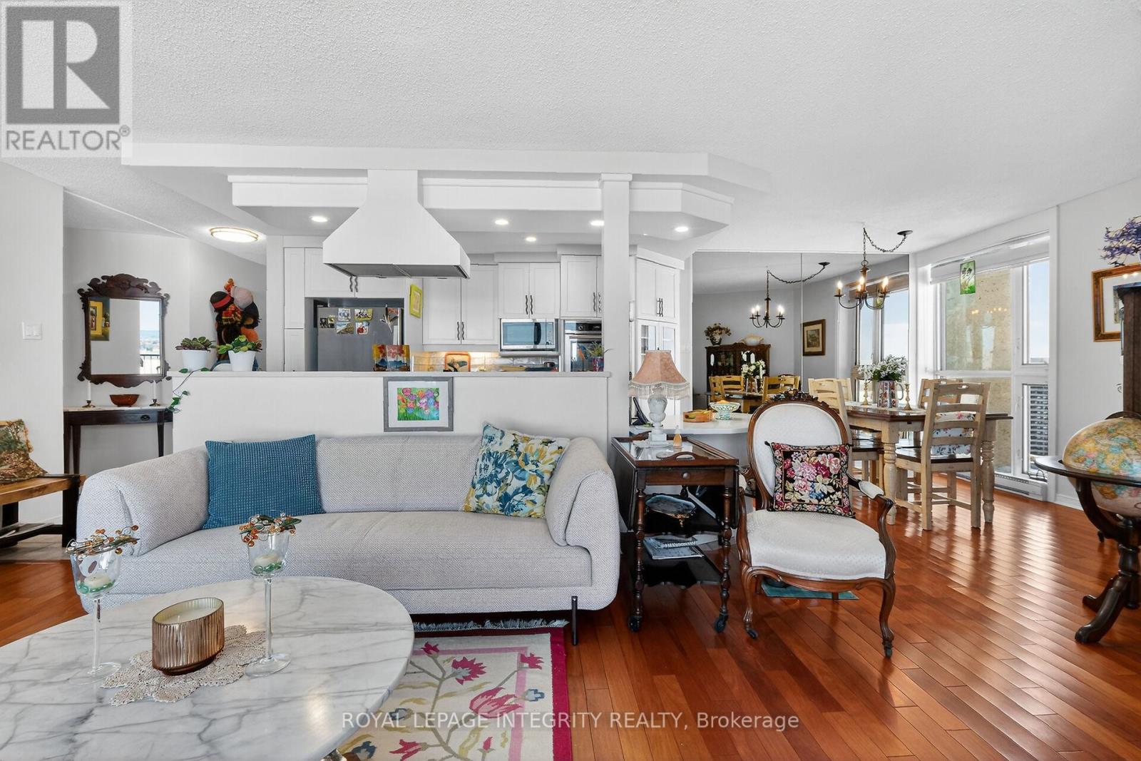 2608 - 1025 Richmond Road