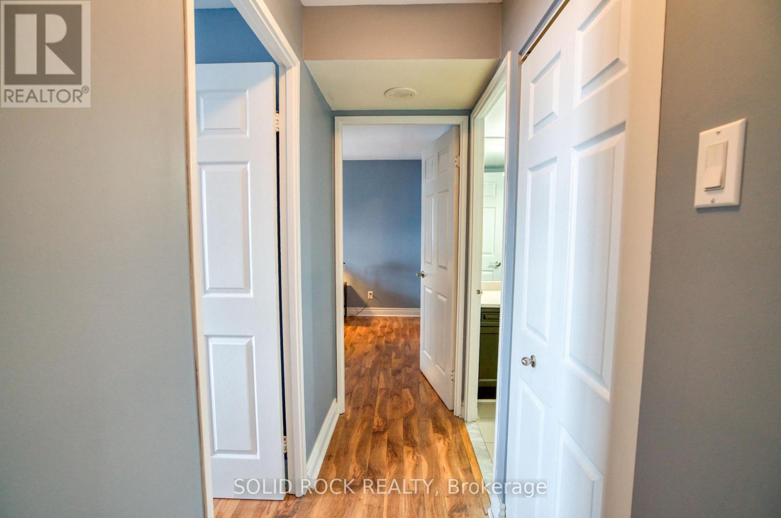 1907 - 475 Laurier Avenue W