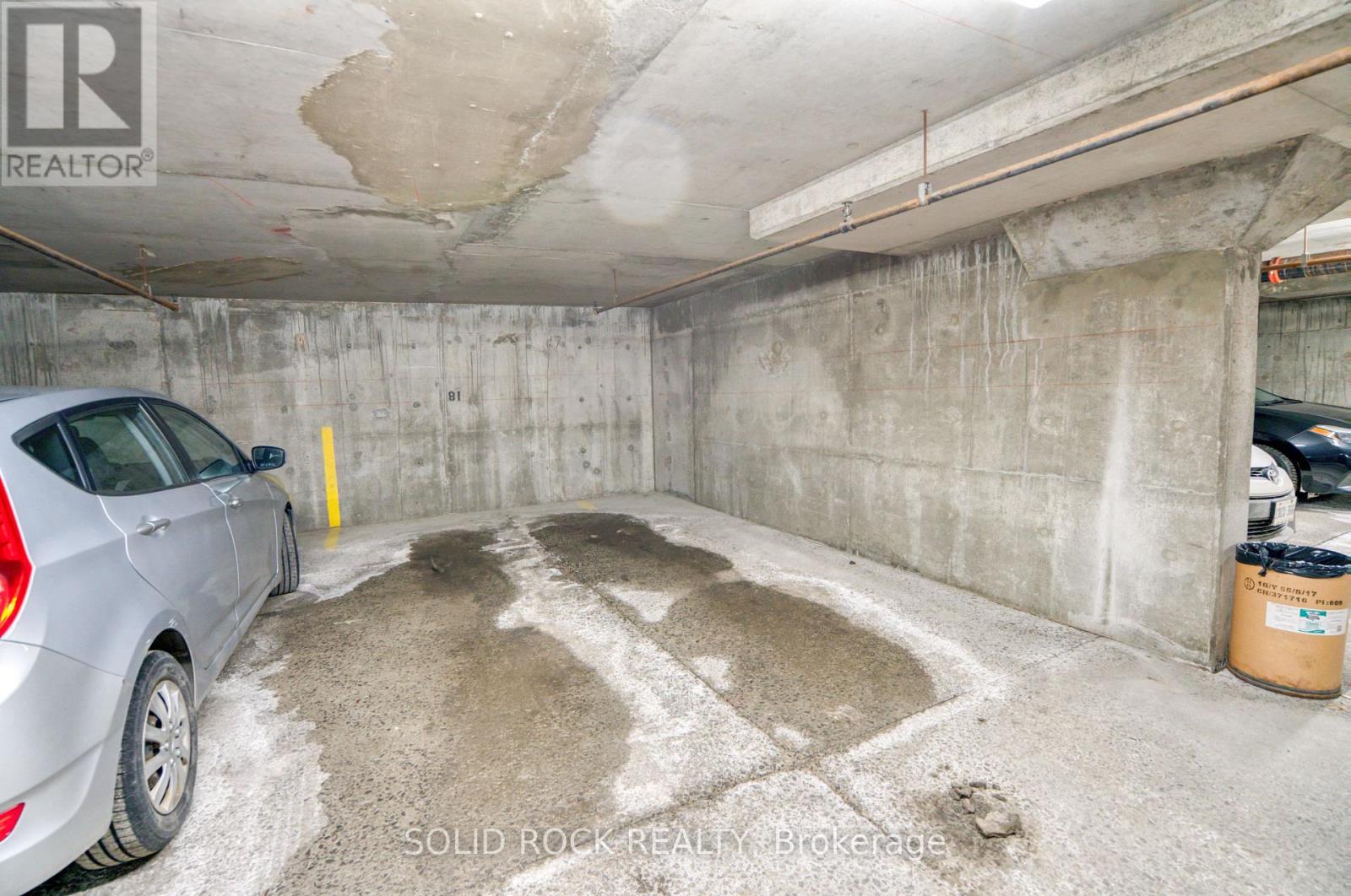 1907 - 475 Laurier Avenue W