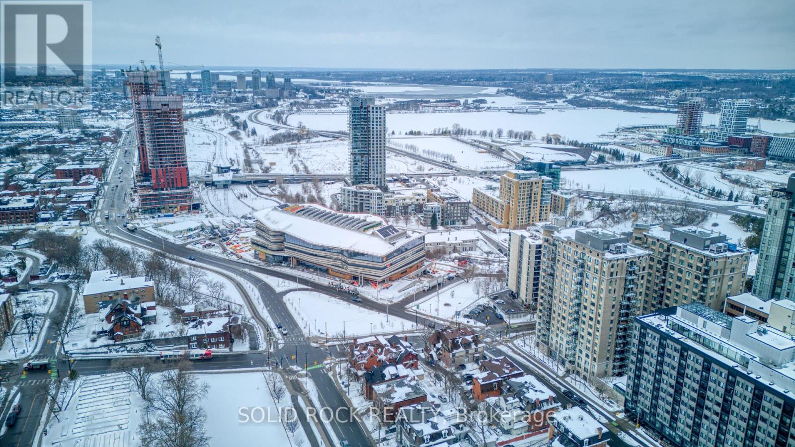 1907 - 475 Laurier Avenue W