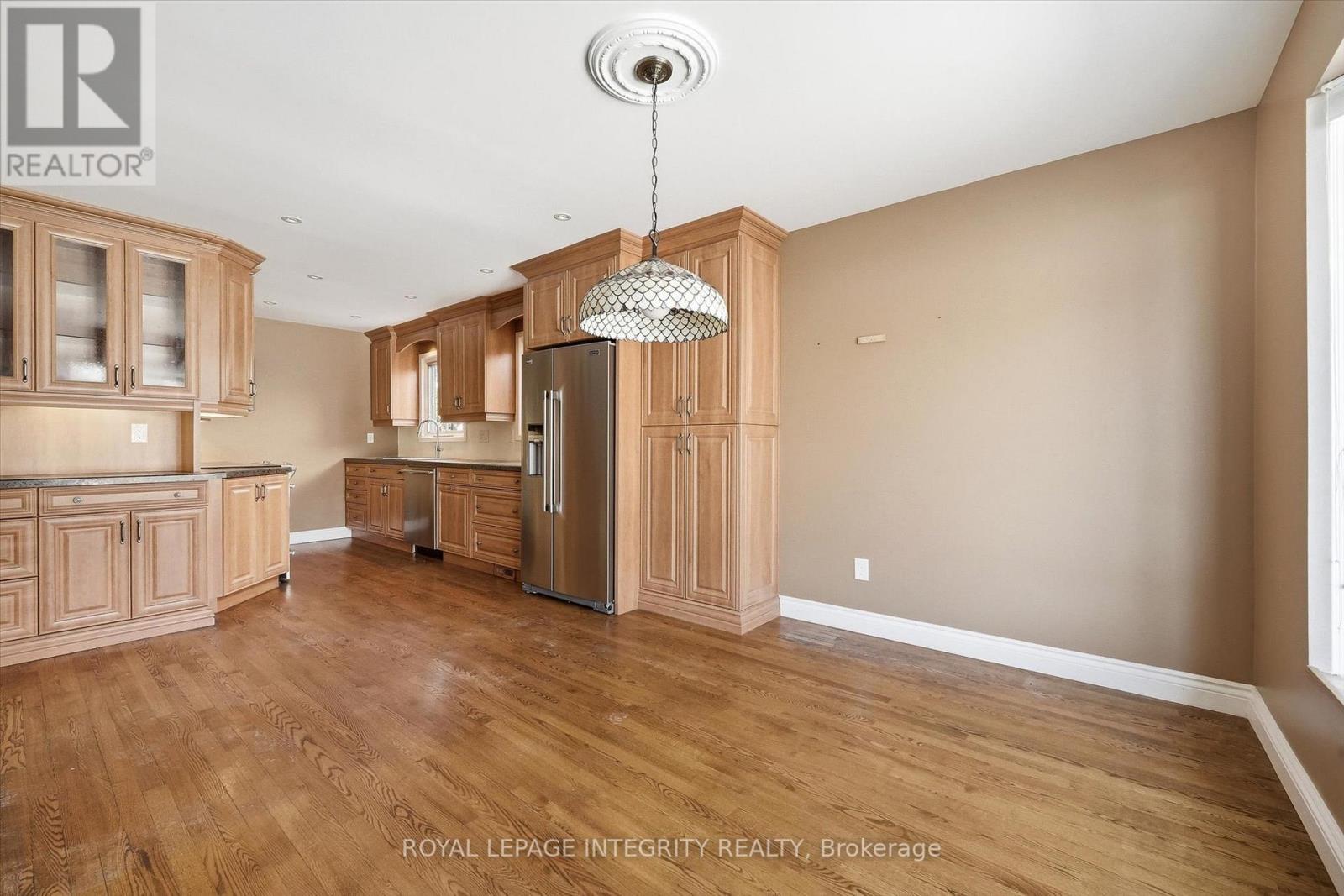 1735 Bonaventure Terrace