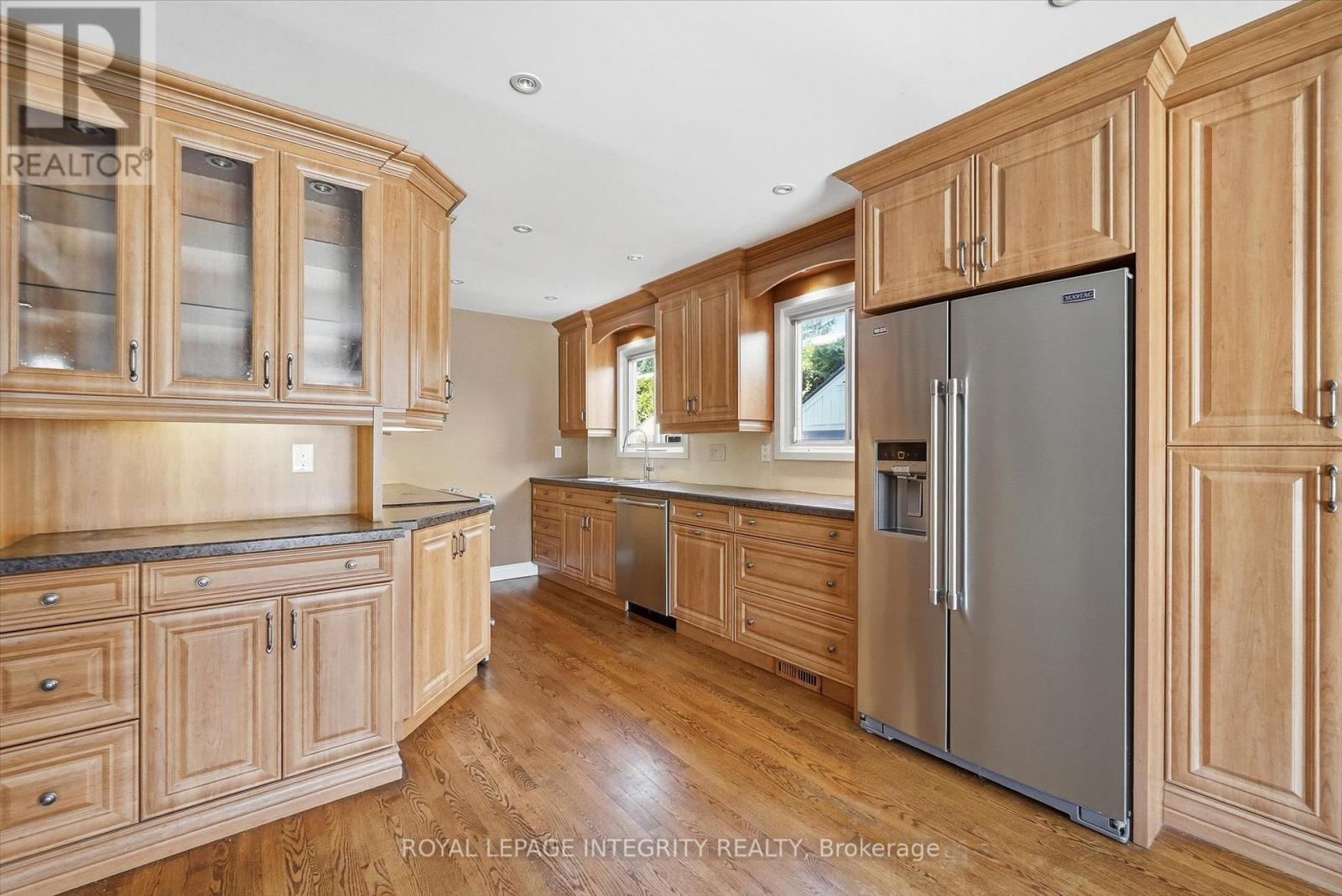 1735 Bonaventure Terrace