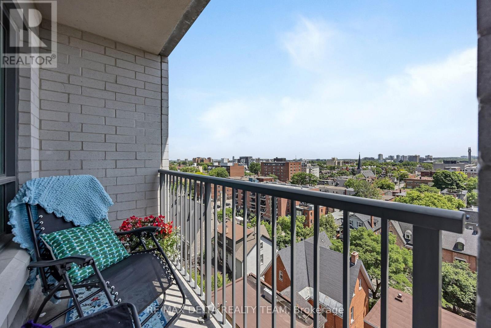 1202 - 200 Besserer Street