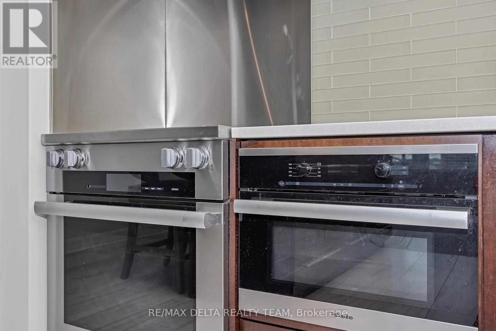 1202 - 200 Besserer Street